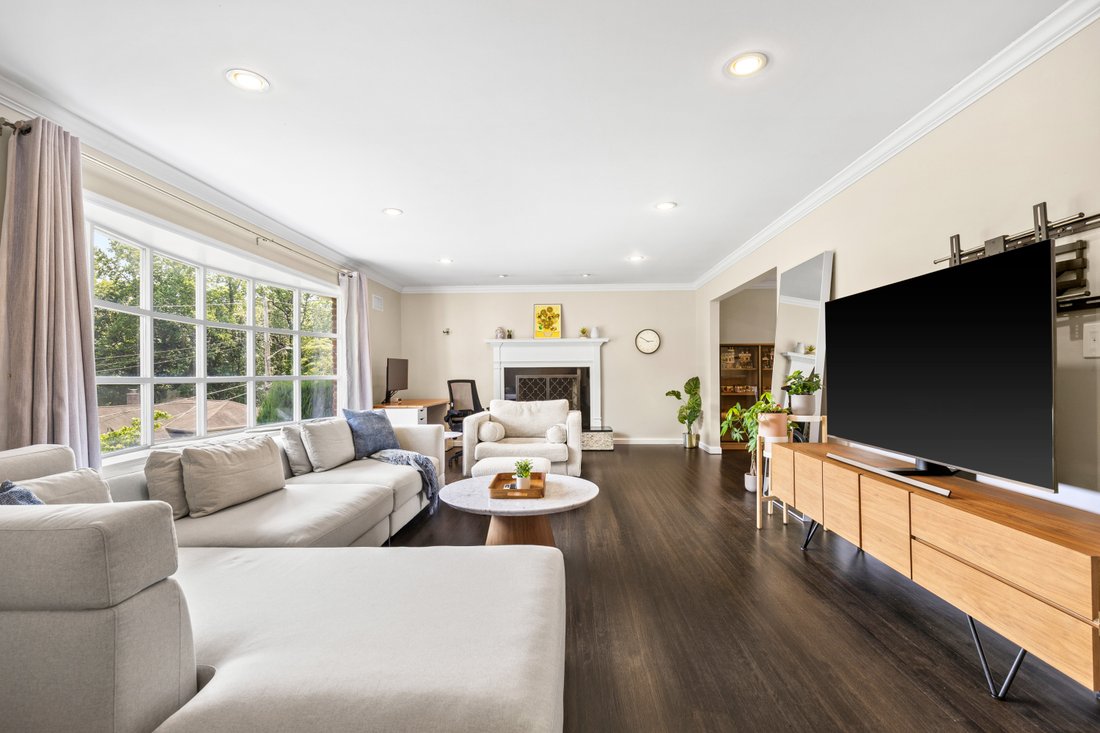 House in Eastchester, New York, United States 3 - 18607879