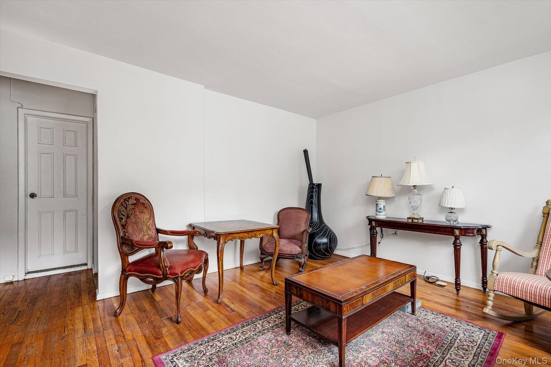 House in Melville, New York, United States 4 - 18607527