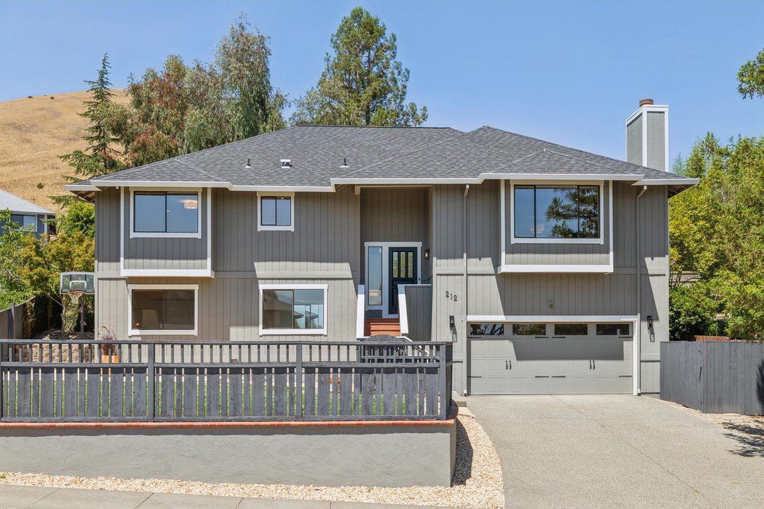 House in Novato, California, United States 2 - 18607821
