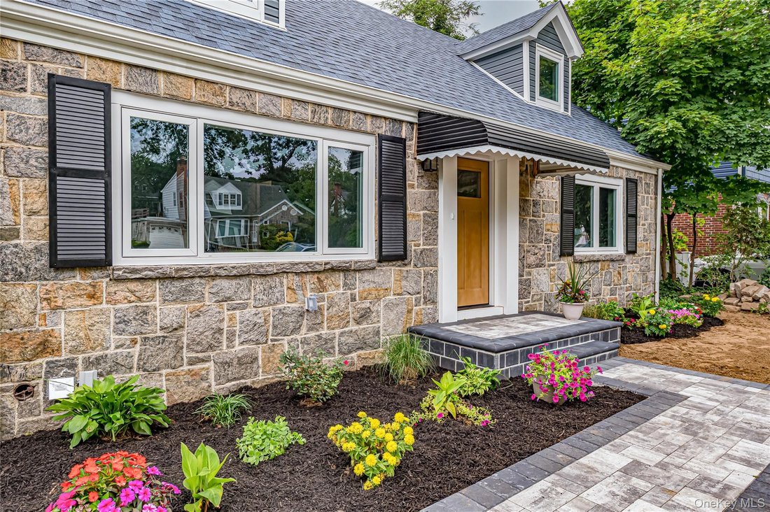 House in New Hyde Park, New York, United States 1 - 18607655