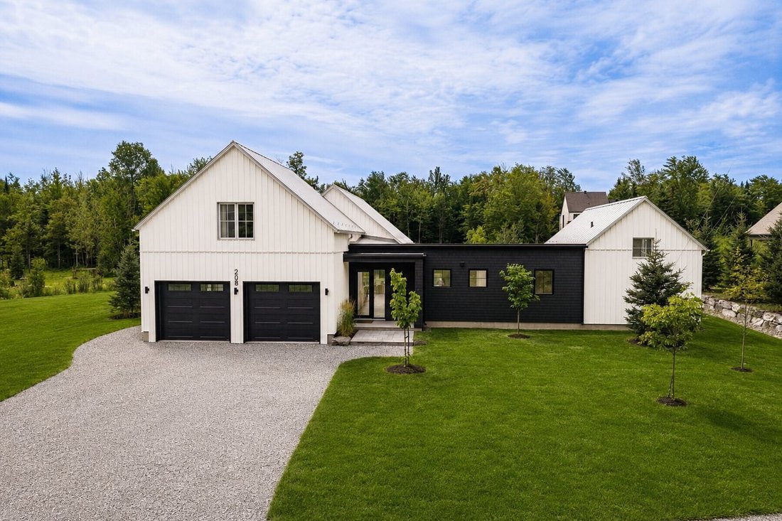 House in Lac-Brome, Quebec, Canada 3 - 18608035