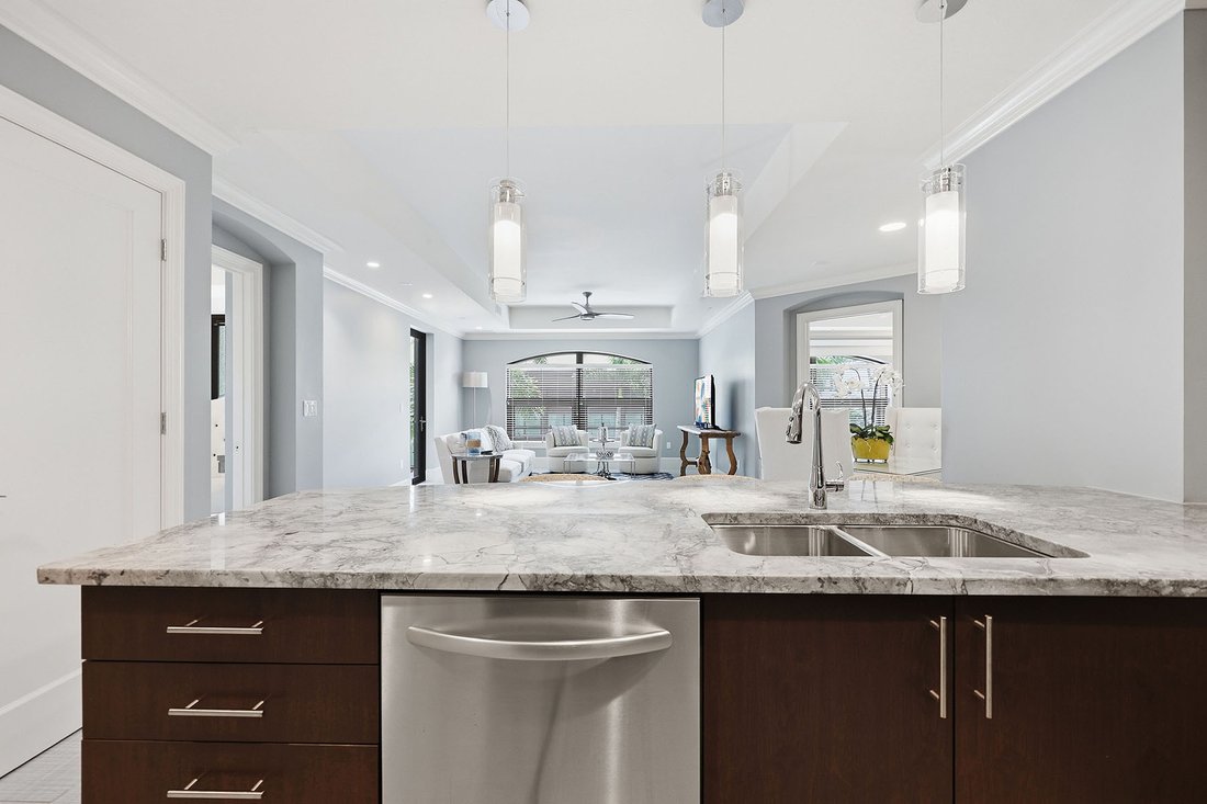Condo in Naples, Florida, United States 2 - 18607233