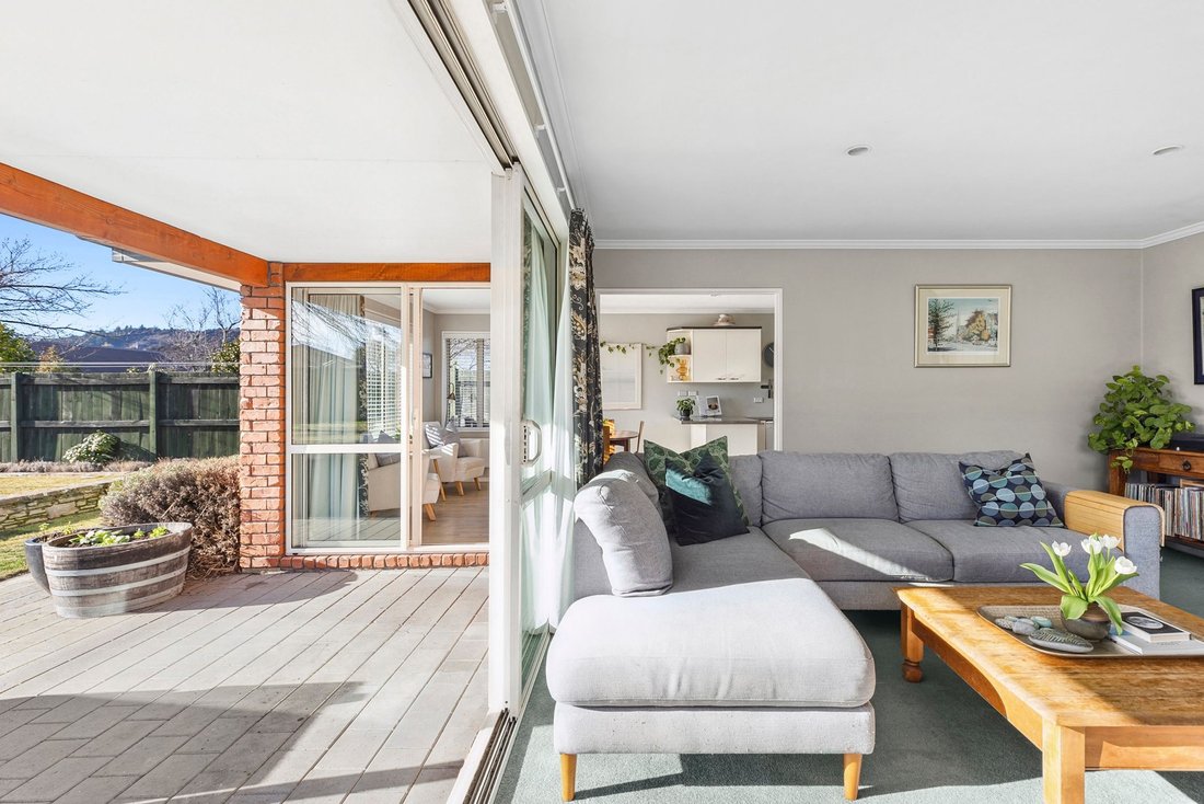 Wanaka, Otago, New Zealand 3 - 18607400