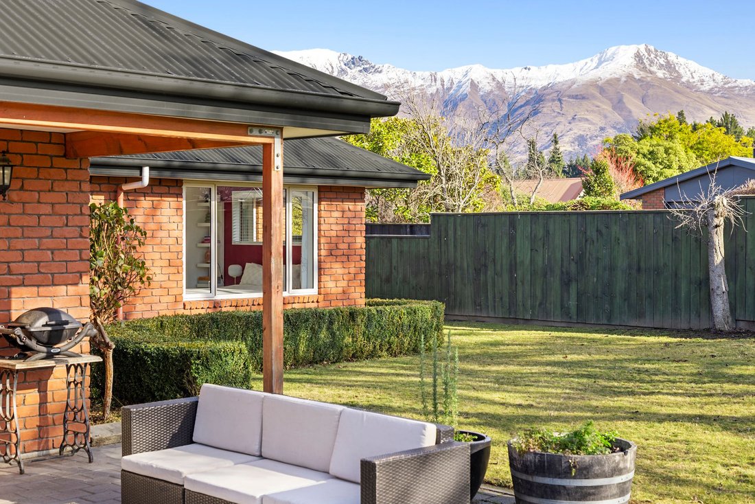 Wanaka, Otago, New Zealand 1 - 18607400