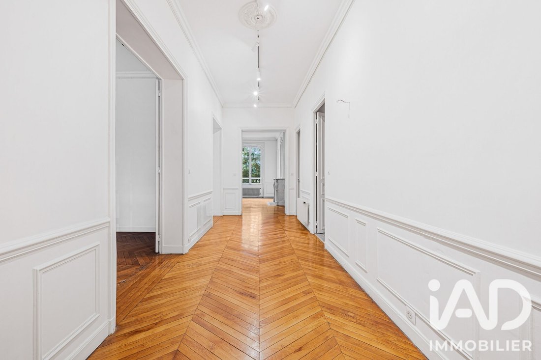 Apartment in Porte Dauphine, Paris 16e Arrondissement, Paris 4 - 18610647