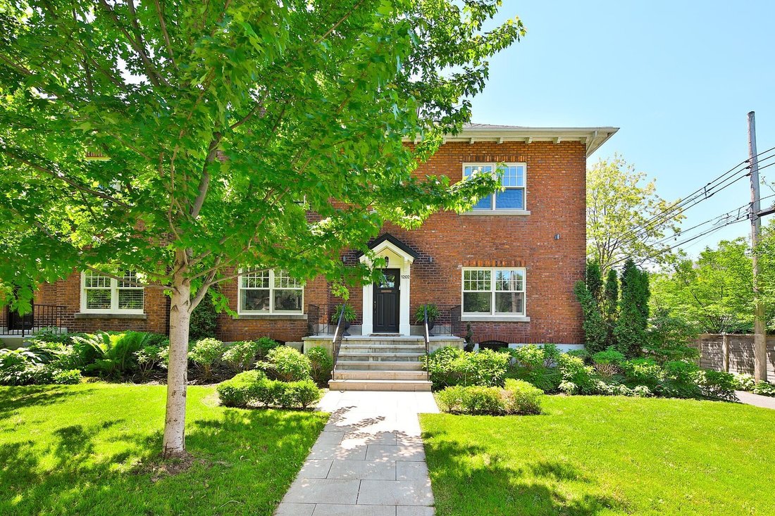 House in Mount Royal, Quebec, Canada 3 - 18607500