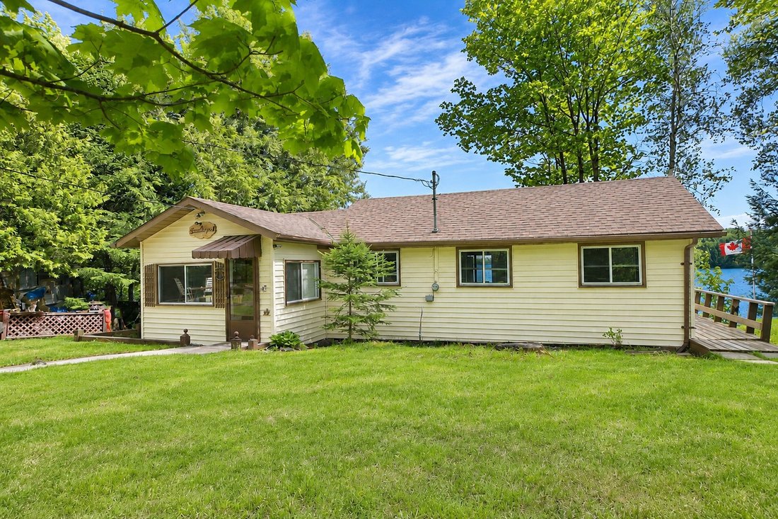 House in McKellar, Ontario, Canada 1 - 17772728