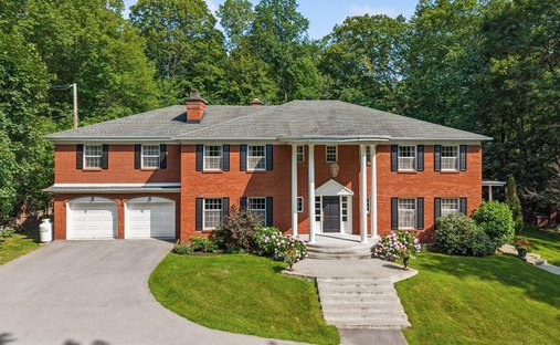 House in Senneville, Quebec, Canada 1