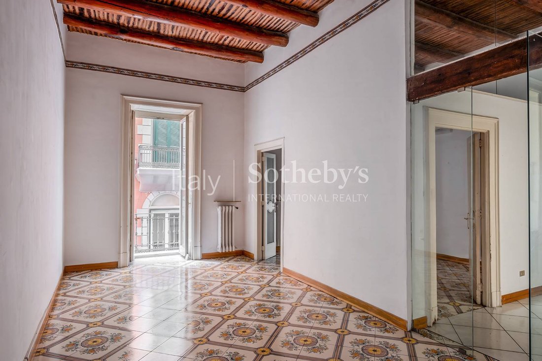 Apartment in Chiaia, Naples, Campania 4 - 18608202