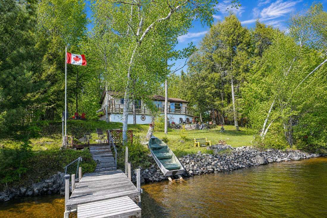 House in McKellar, Ontario, Canada 2 - 17772728