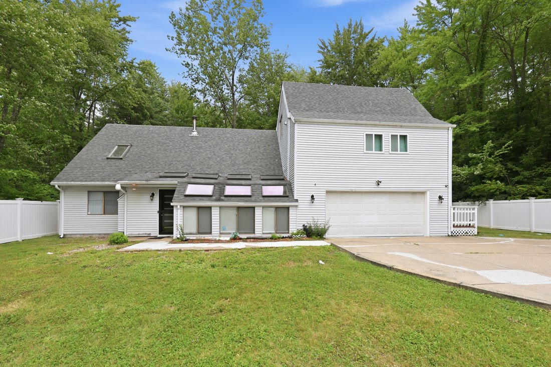 House in Farmington, Connecticut, United States 2 - 18607288