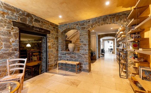 Maison à Castelnou, Occitanie, France 1