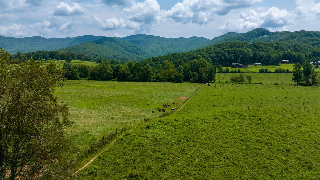 Land in Hayesville, North Carolina, United States 1 - 18608217