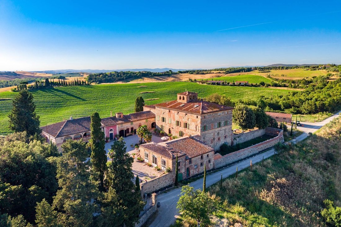 House in Trequanda, Tuscany, Italy 1 - 18608046