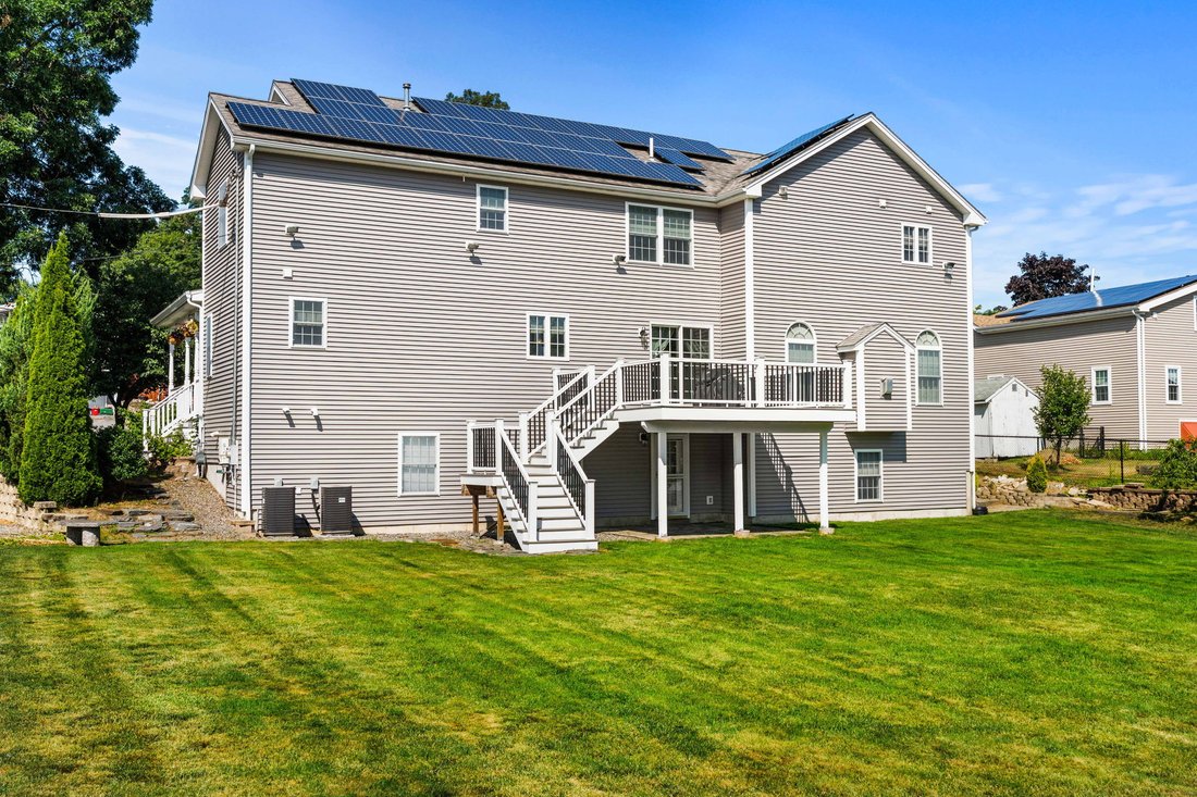 House in Methuen, Massachusetts, United States 3 - 18607523