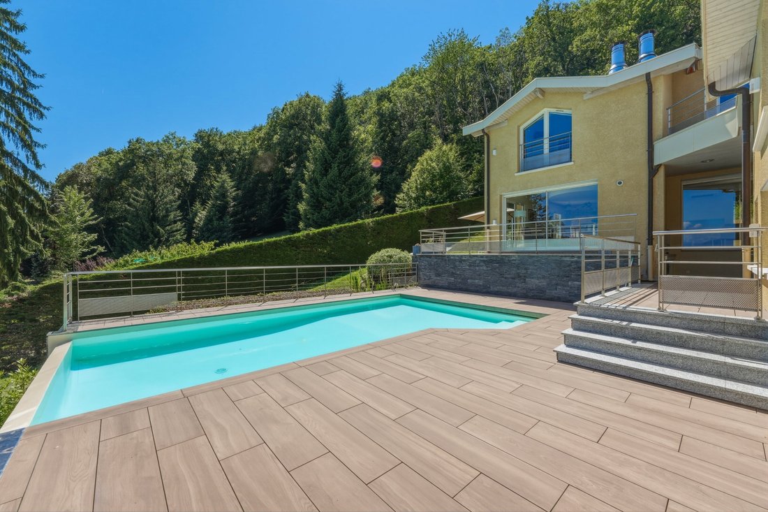 House in Divonne-les-Bains, Auvergne-Rhône-Alpes, France 2 - 18607341