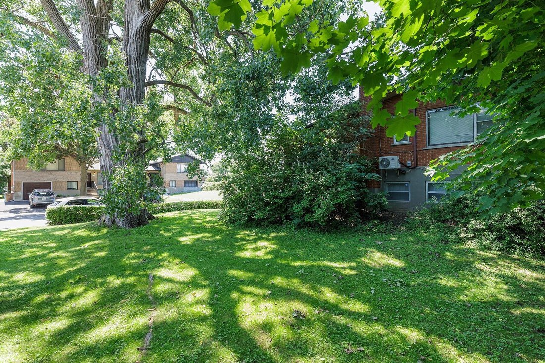 House in Côte Saint-Luc, Quebec, Canada 3 - 18607874
