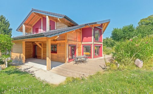 Maison à Bord du Lac, Évian-les-Bains, France 1