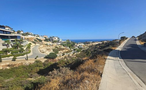 Land in Agios Tychon, Limassol, Cyprus 1