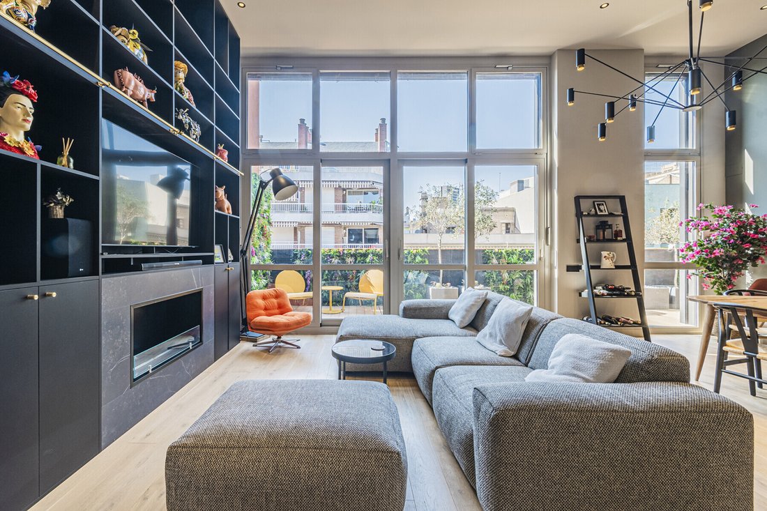 Apartment in Eixample, Barcelona, Spain 2 - 18608048