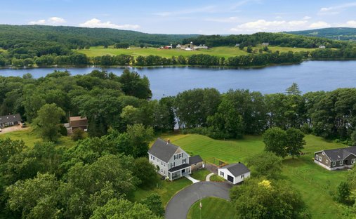 House in Union, Maine, United States 1