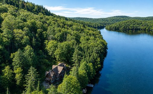 Casa en Mont-Tremblant, Quebec, Canadá 1