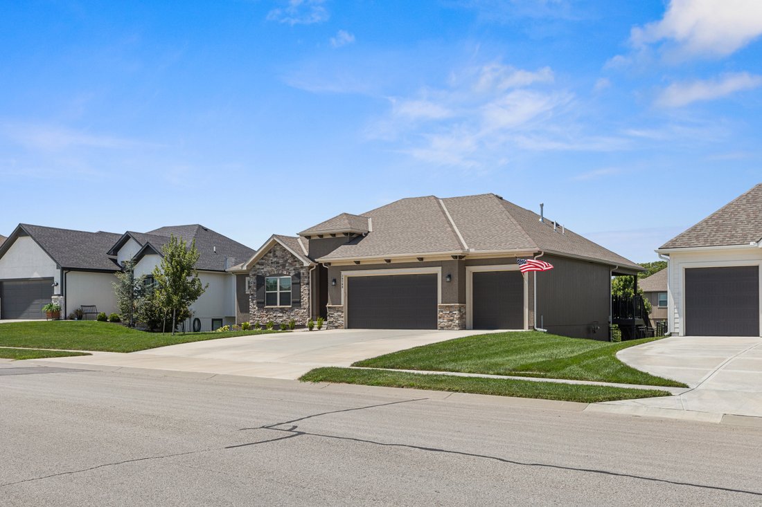 House in Spring Hill, Kansas, United States 1 - 18607678