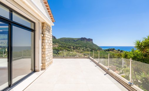 Apartment in Grande Couronne, Cassis, France 1