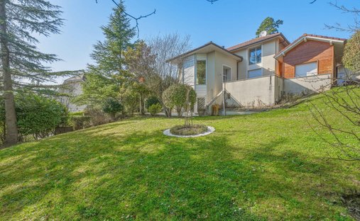Haus in Divonne-les-Bains, Auvergne-Rhone-Alpen, Frankreich 1