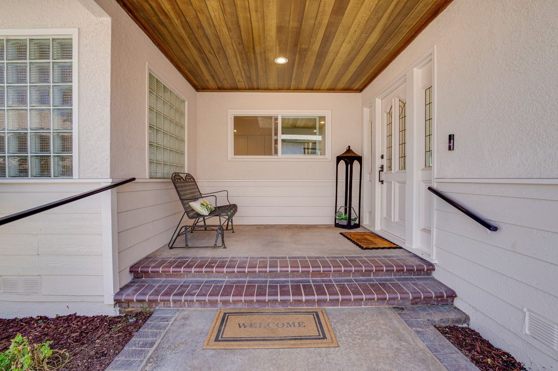 House in Signal Hill, California, United States 3 - 18607420