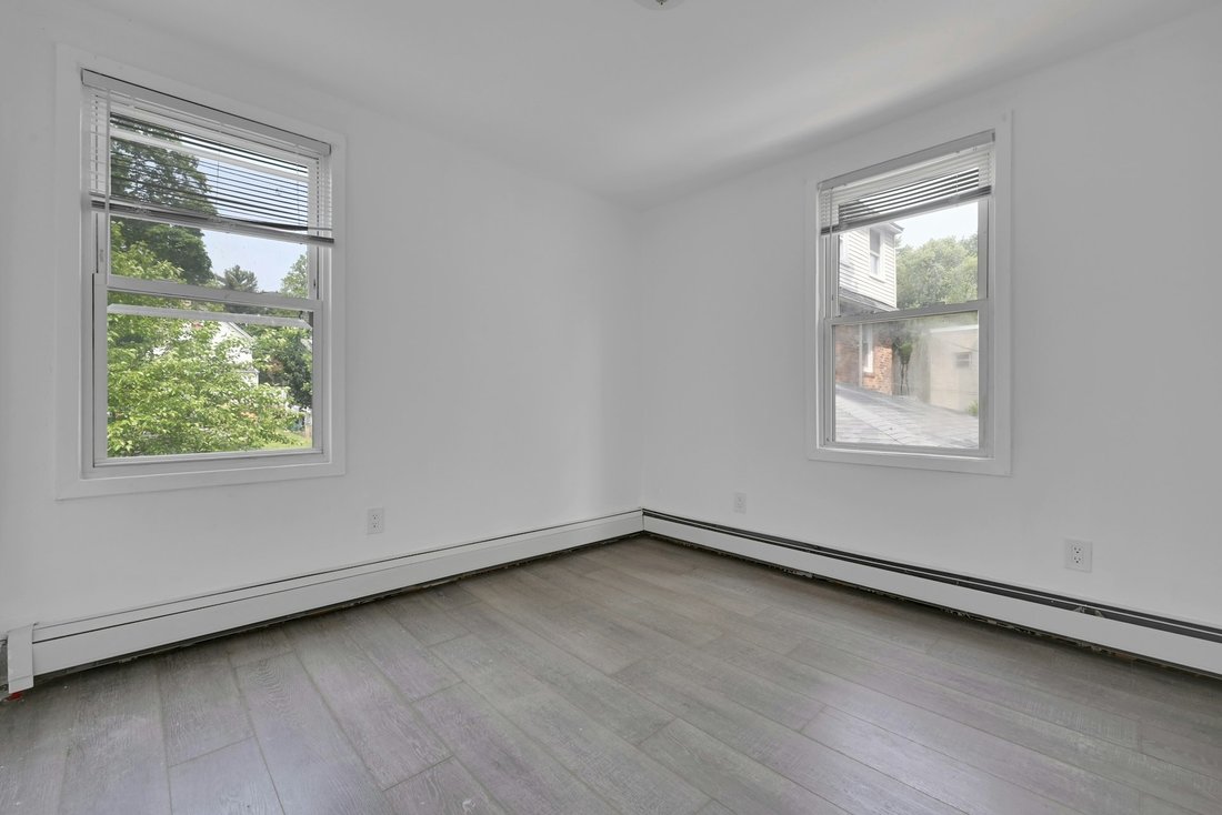 Englewood, New Jersey, United States 5 - 18607710