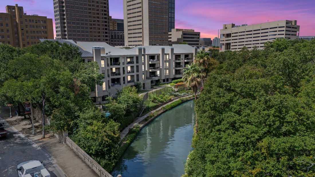 Condo in San Antonio, Texas, United States 1 - 18607393
