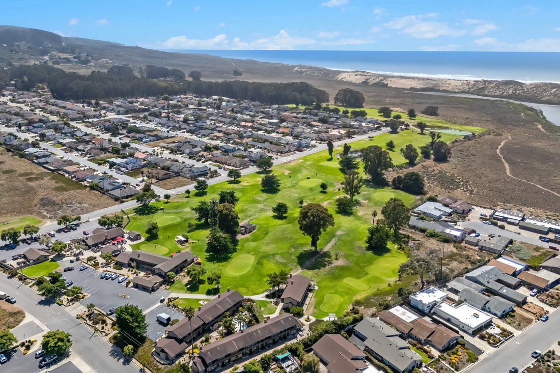 Baywood-Los Osos, California, United States 5 - 18608123