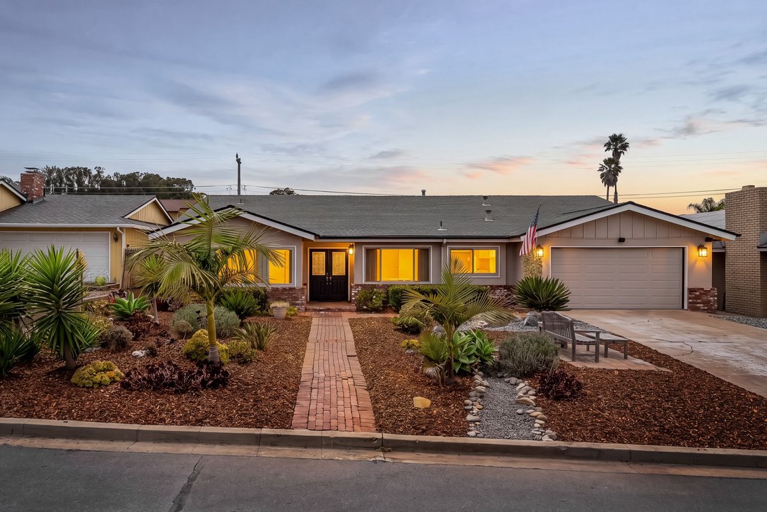 Baywood-Los Osos, California, United States 1 - 18608123