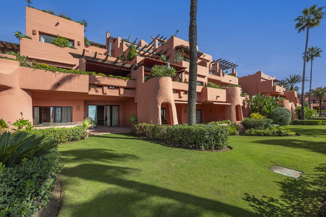 Apartment in Gualdalmansa, Estepona, Andalusia 4 - 18608096