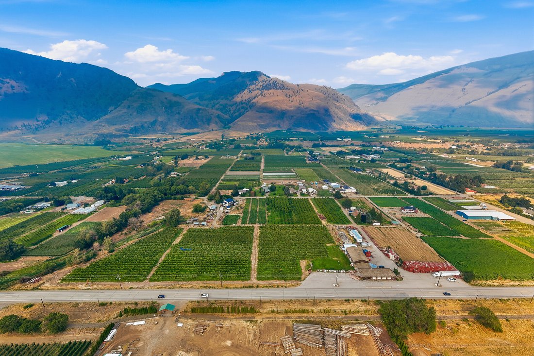 Farm Ranch in Cawston, British Columbia, Canada 2 - 18608180