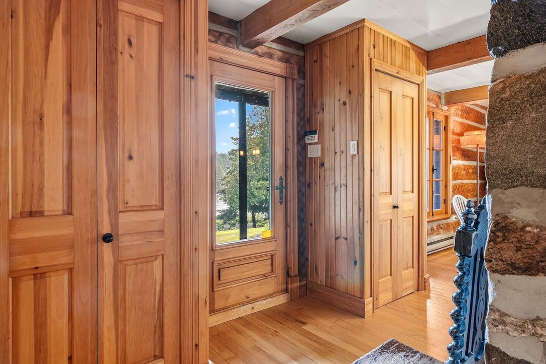 House in Val-Morin, Quebec, Canada 4 - 18607936