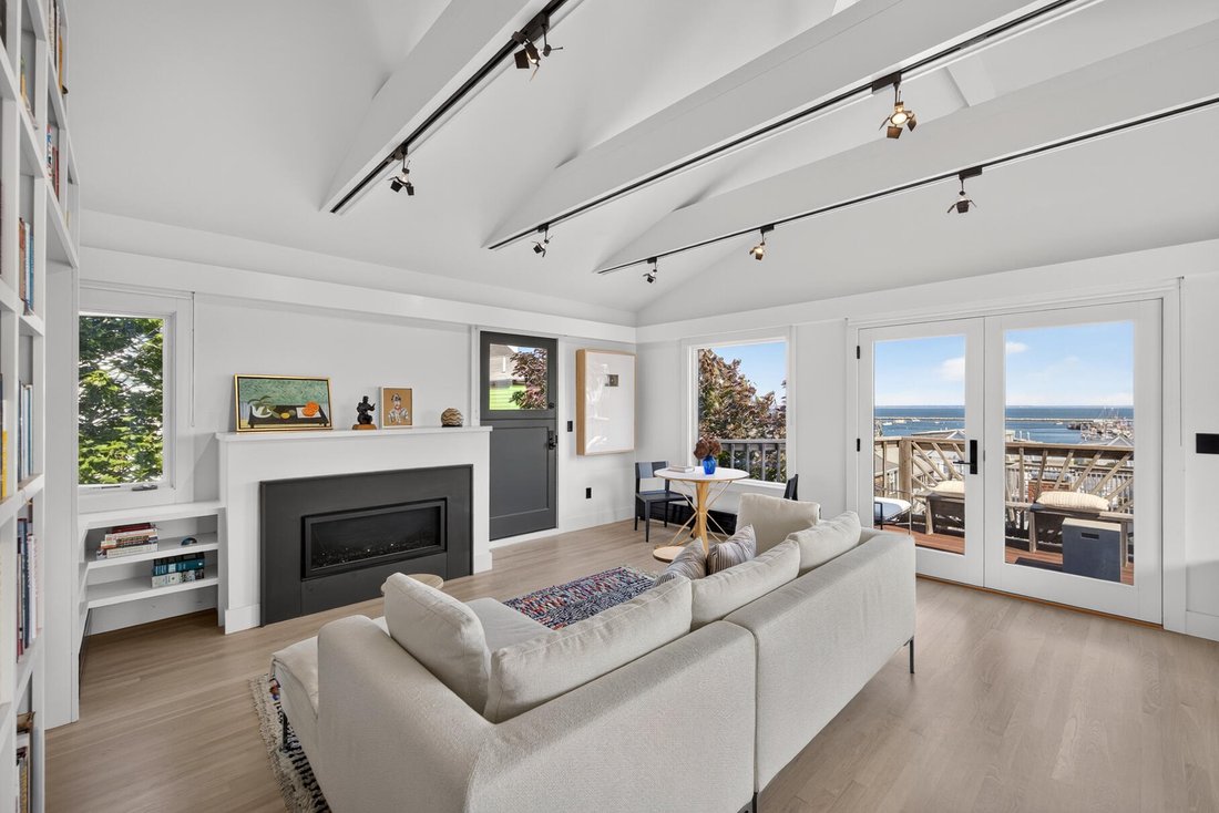 Condo in Provincetown, Massachusetts, United States 3 - 18607634