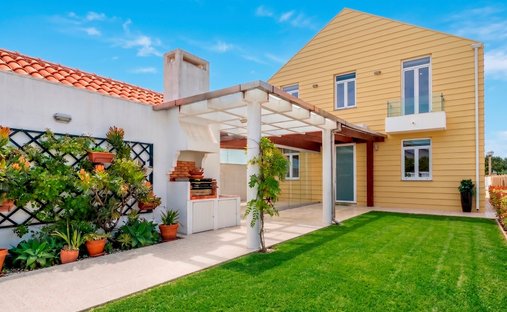 House in Murtosa, Aveiro District, Portugal 1