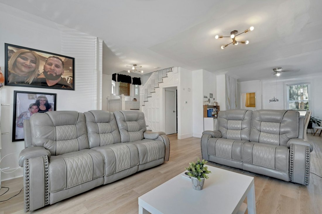 House in East Orange, New Jersey, United States 3 - 18607304