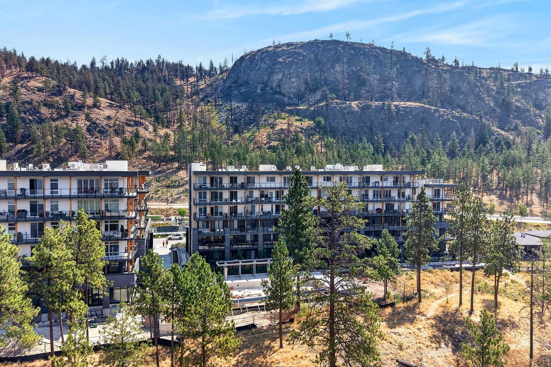 Apartment in Lake Country, British Columbia, Canada 3 - 18608356