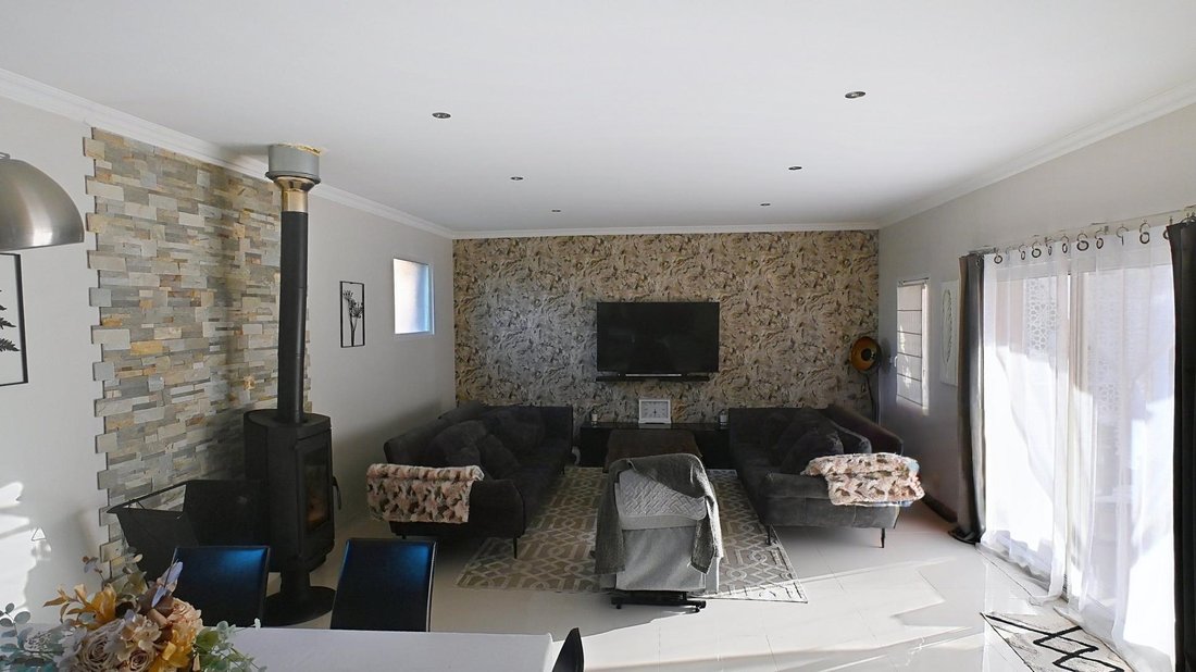 House in Mezieres-sur-Seine, Ile-de-France, France 2 - 17511426