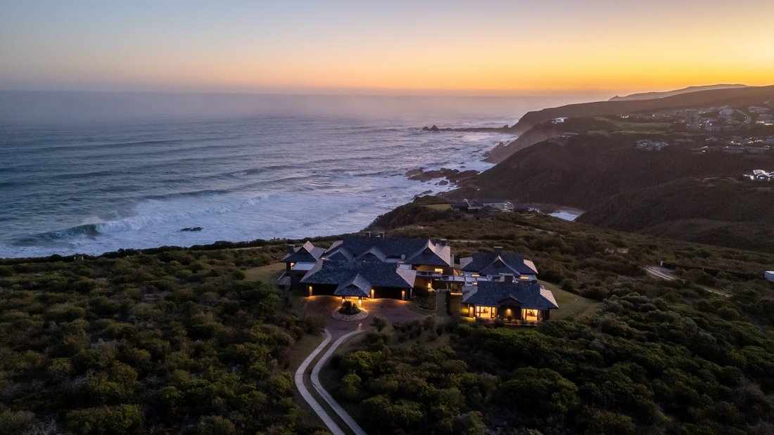 House in Knysna Central, Western Cape, South Africa 1 - 18608115
