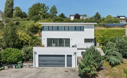House in Neyruz, Fribourg, Switzerland 1