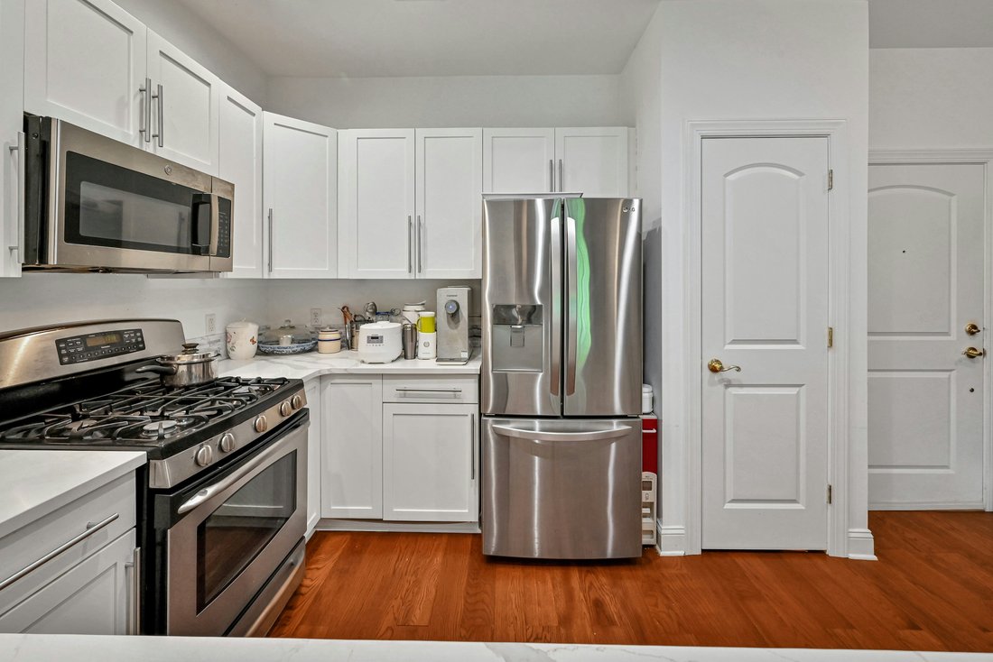 Condo in Englewood, New Jersey, United States 2 - 18607376