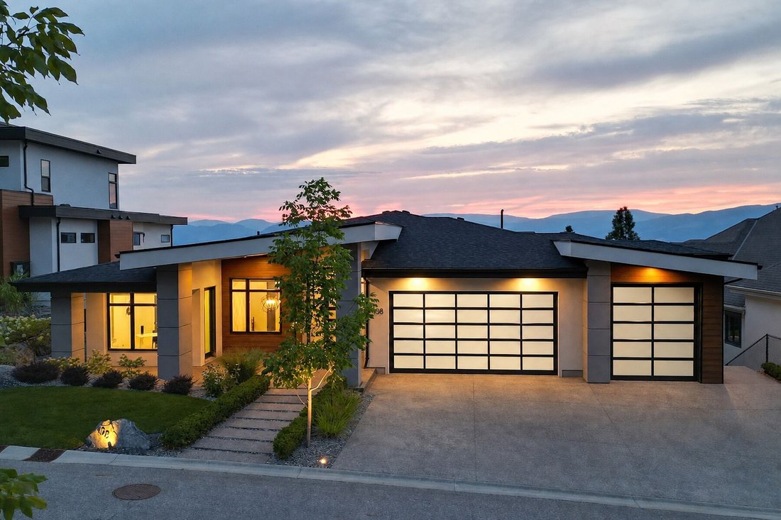 House in Kelowna, British Columbia, Canada 2 - 18608350
