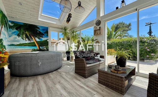 House in Les Sables-d'Olonne, Pays de la Loire, France 1
