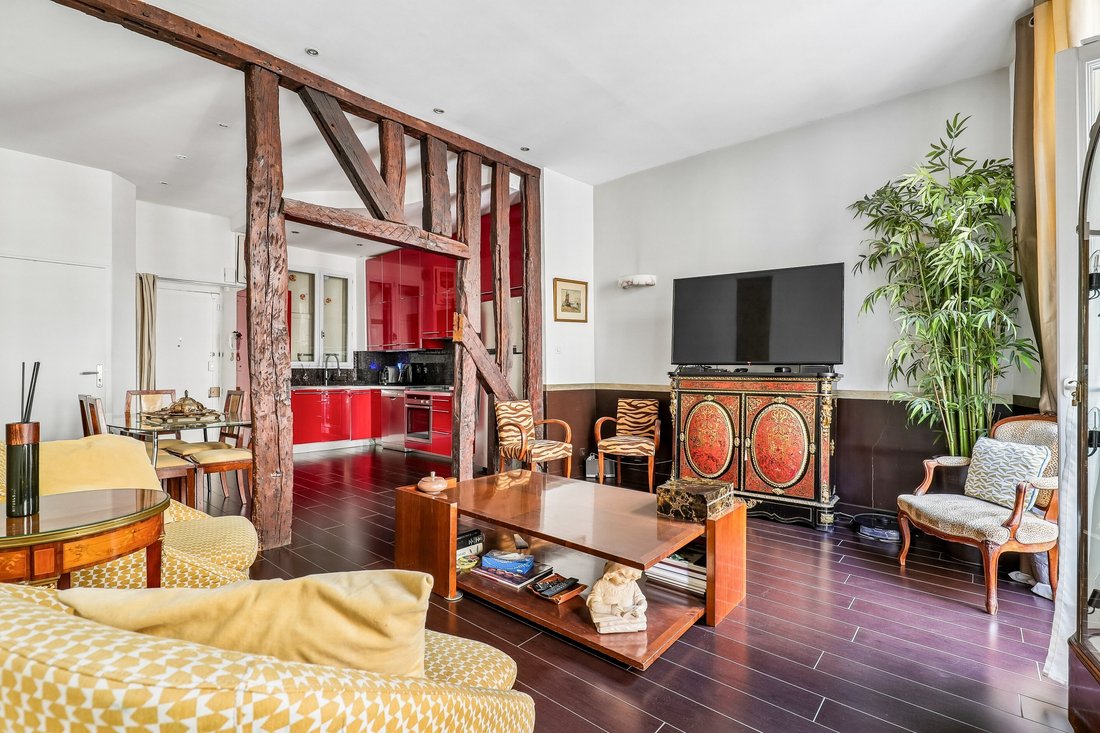 Apartment in Saint Gervais, Paris 4e Arrondissement, Paris 3 - 18608215