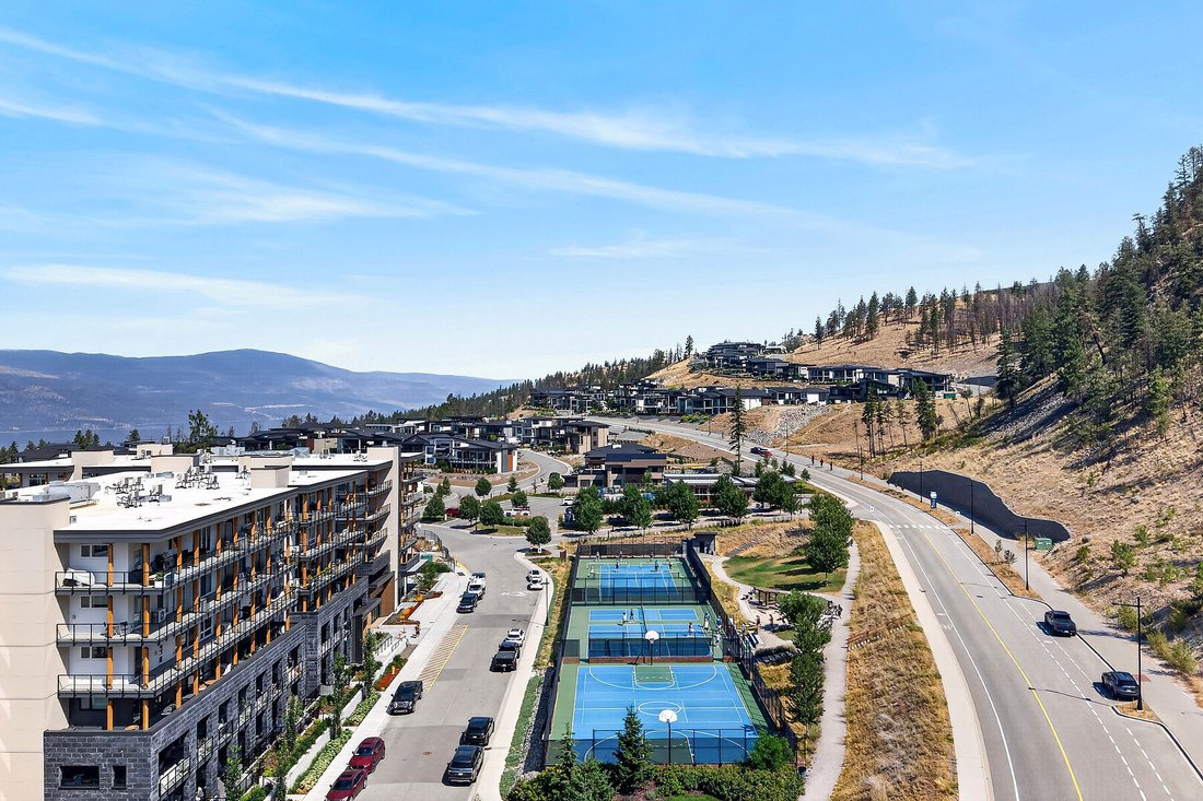 Apartment in Lake Country, British Columbia, Canada 4 - 18608356