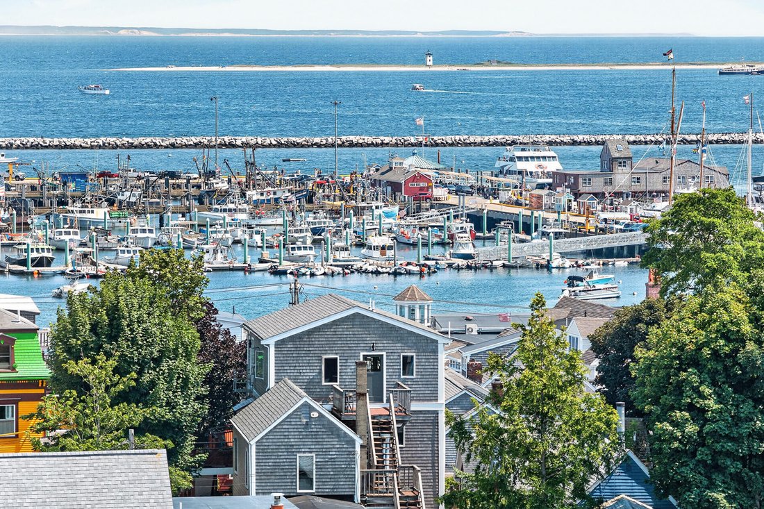Condo in Provincetown, Massachusetts, United States 1 - 18607634